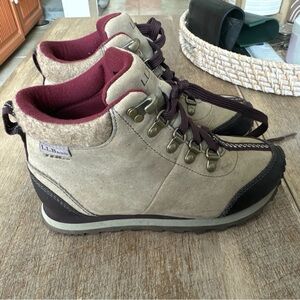 L.L. Bean Kids Tan and Burgundy Boots sz 2